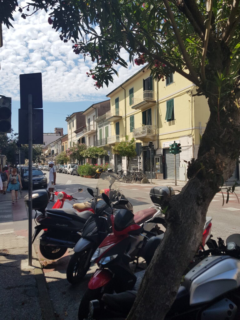 hotels in lucca
